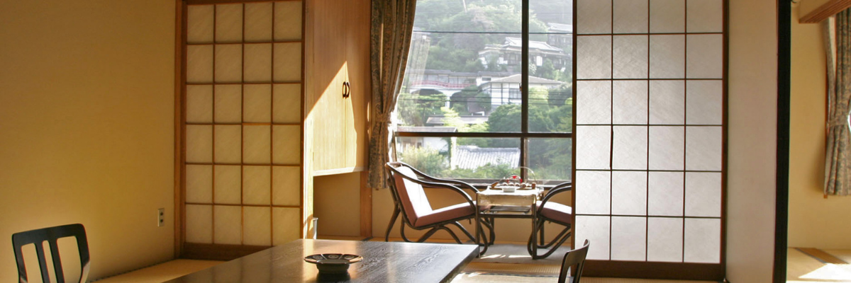 Japonya’da Nerede Kalınır? Otel, Ryokan ve Kapsül Otel Rehberi